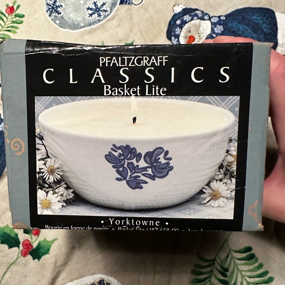 Pfaltzgraff Classics Yorktowne Basket Lite Candle